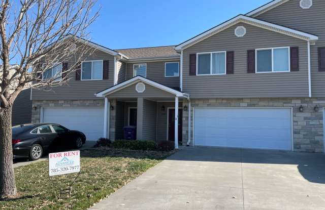 West Side Townhome - Close to Ft. Riley - AVAILABLE JULY 1 photos photos