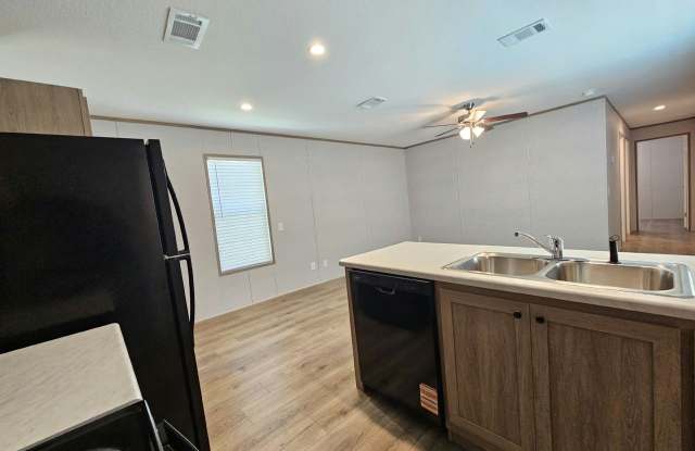 514 Suwanee Drive Gallery 4