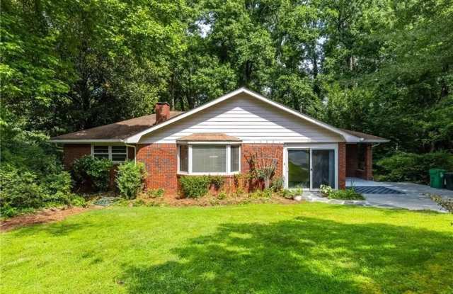 1102 Rogeretta Drive - Spacious Home with Finished Daylight Basement and Private Backyard photos photos