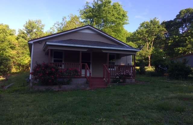 2516 Simpson Street - 2516 Simpson Street, Saks, AL 36201