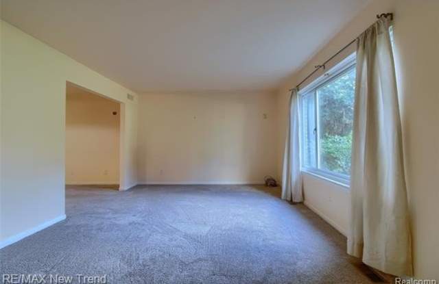 1305 Fieldway Court Gallery 4