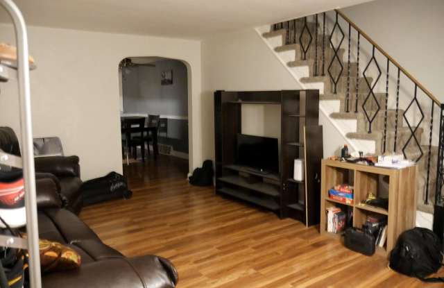 320 RIVELY AVENUE Gallery 4