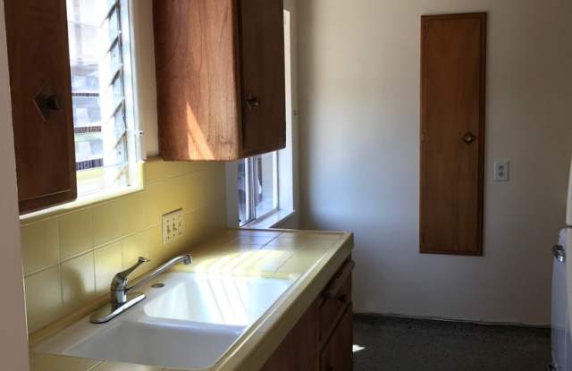 1575 - 1575 East Appleton Street, Long Beach, CA 90802