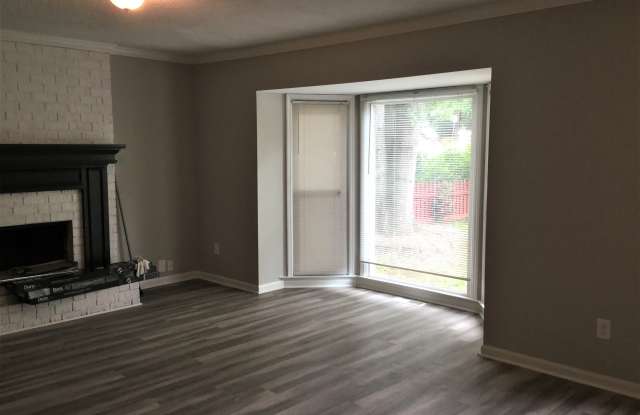 723 Twin Brooks Court South East Gallery 4