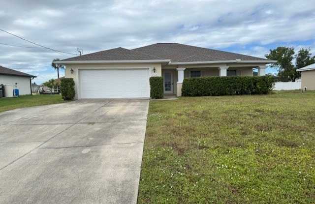 2132 Chiquita Boulevard N photos photos 2132 Chiquita Boulevard N photos photos