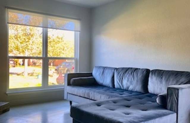 2 Bedroom Duplex in Austin photos photos