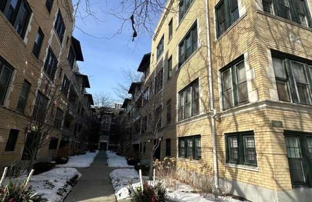 4322 N CLARENDON Avenue unit: 2221 photos photos