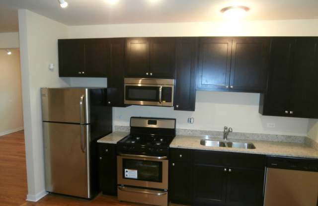 6975 N Greenview Ave photos photos
