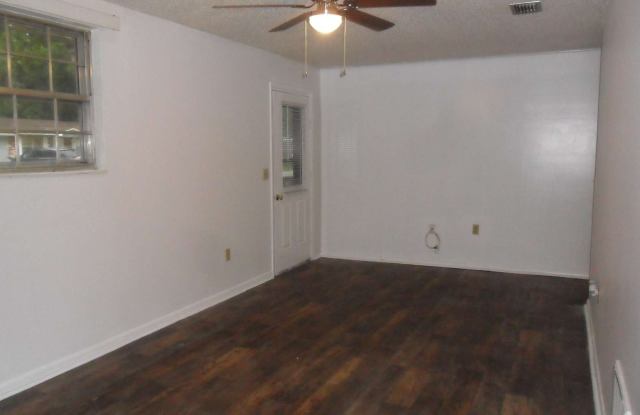217 SW TULIP PLACE Gallery 3