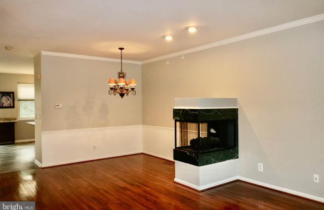 2551 JAMES MADISON CIRCLE Gallery 4