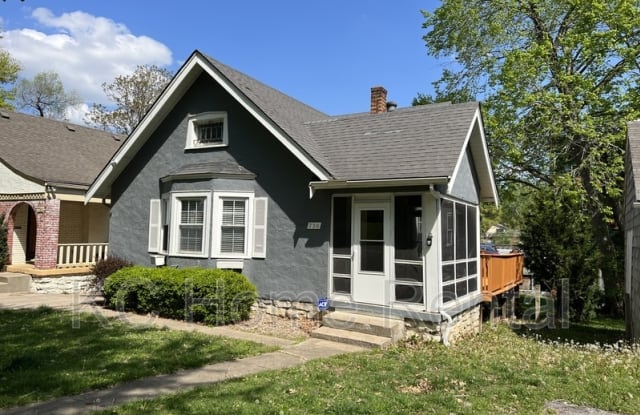 730 E 63rd Terrace - 730 East 63rd Terrace, Kansas City, MO 64110