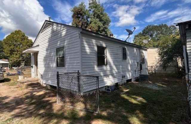 2761 Waggoner Avenue Gallery 2