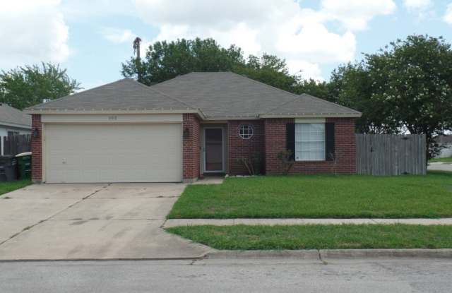 102 Clydesdale Lane - 102 Clydesdale Lane, Victoria, TX 77904