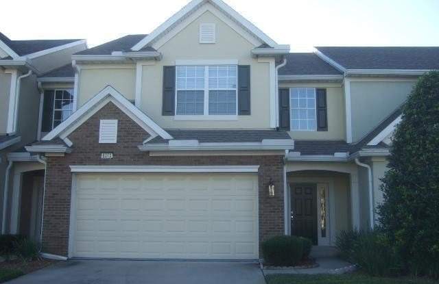 6373 AUTUMN BERRY Circle - 6373 Autumn Berry Circle, Jacksonville, FL 32258