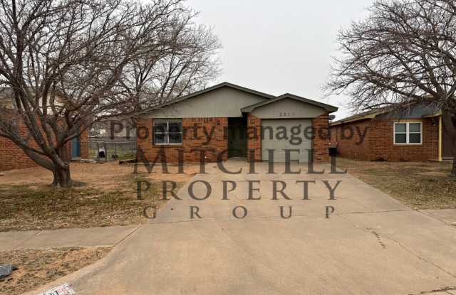 Welcome to 2311 88th! This home is cozy with a large backyard and is move in ready. photos photos