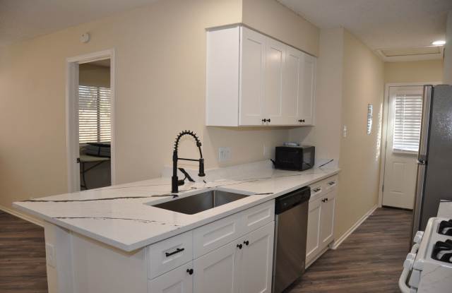 3 Bedroom 2 Bath Duplex in Heart of Leander photos photos