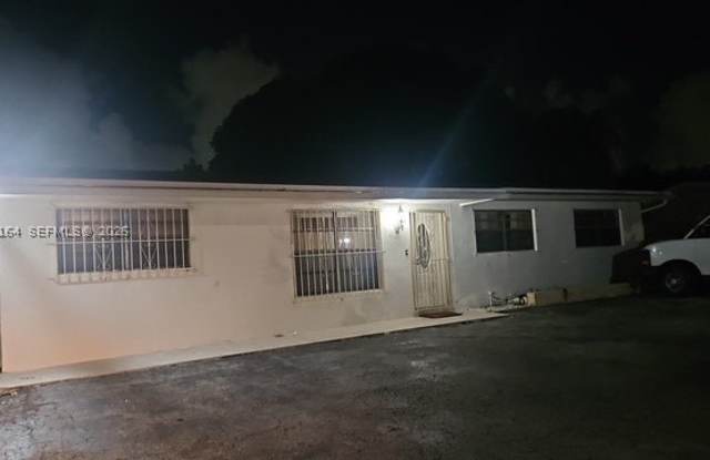 4621 SW 104th Ct Gallery 1