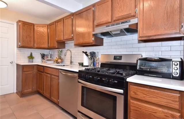 82 Carrollwood Drive Gallery 4