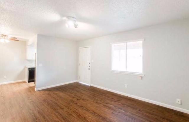 1105 N Meadows Drive photos photos 1105 N Meadows Drive photos photos