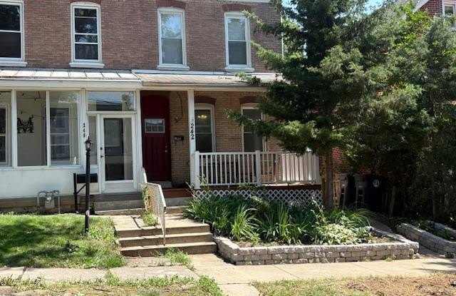 242 E 8TH AVE photos photos