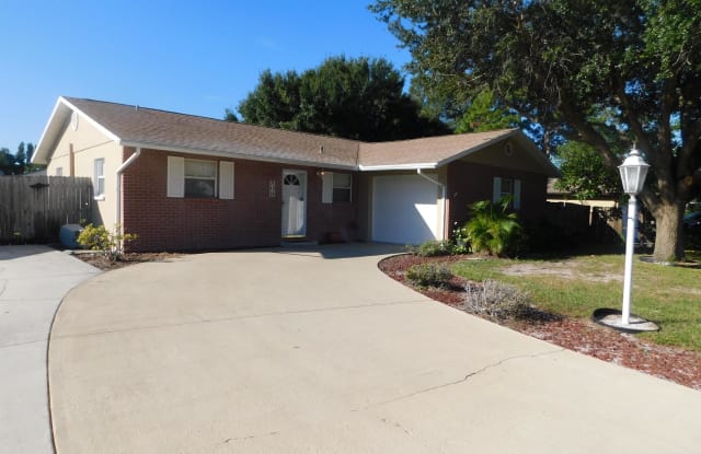 508 65th Avenue West - 508 65th Avenue West, Bayshore Gardens, FL 34207