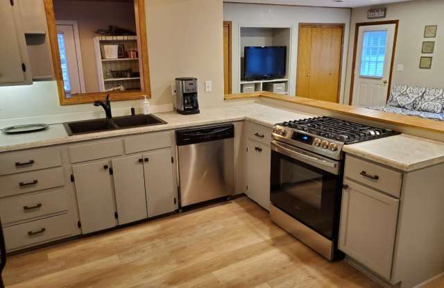 7421 Washington Street - 7421 Washington Street, Allegan County, MI 49090