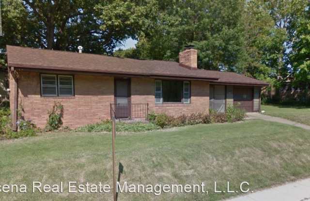 601 6th Ave - 601 6th Avenue, Coralville, IA 52241