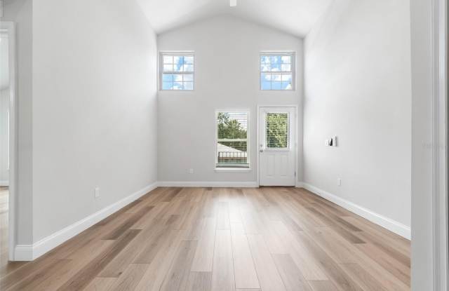 1507 CATHERINE Street Gallery 4