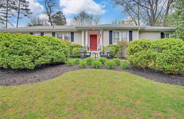 338 Lakemoore Drive NE photos photos