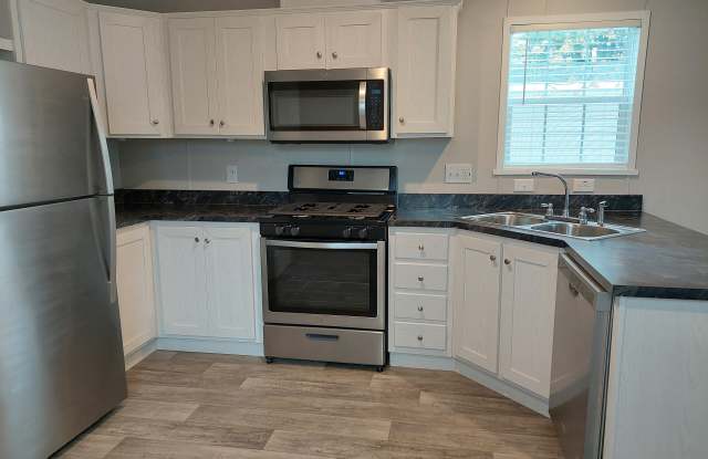 62 Tulip Ln. photos photos