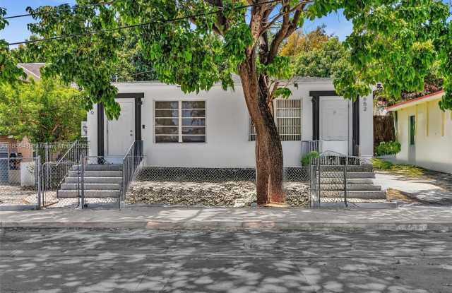 652 SW 5th St photos photos