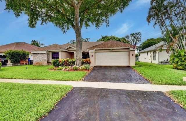 18300 181st Cir - 18300 181st Circle South, Palm Beach County, FL 33498