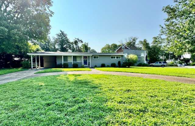 3-Bedroom Home In Laurel Manor - Fenced Backyard - Circular Driveway - All Appliances Convey - Pet Friendly! photos photos