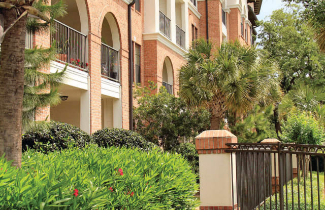 Braeswood Place photos photos