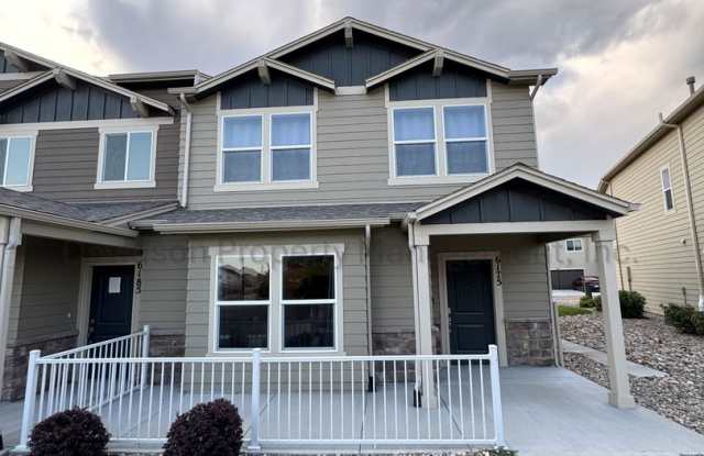 Gorgeous 3 Bedroom Townhouse in Lorson Ranch Gallery 1