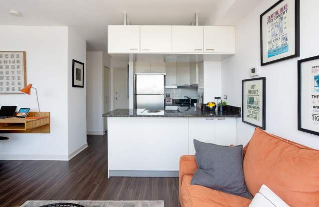 Algonquin Apartments Gallery 3