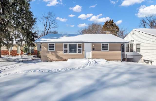 3-Bedroom Home with 2-Car Garage & Fenced Yard Gallery 4