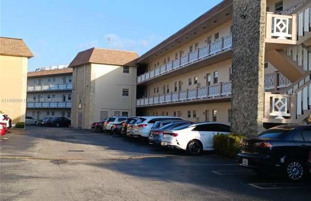 5181 W Oakland Park Blvd photos photos