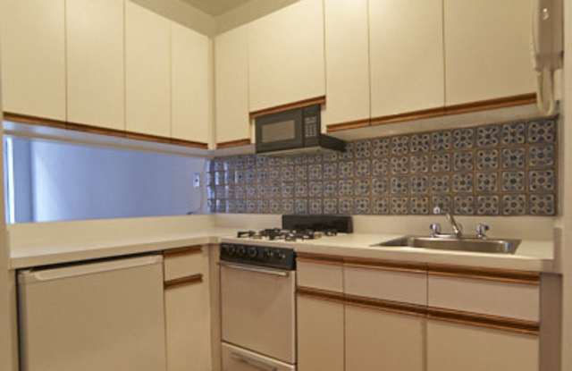 229 E 89th St photos photos
