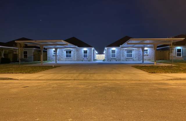 5103 North Winona Drive - 5103 North Winona Drive, Pharr, TX 78577