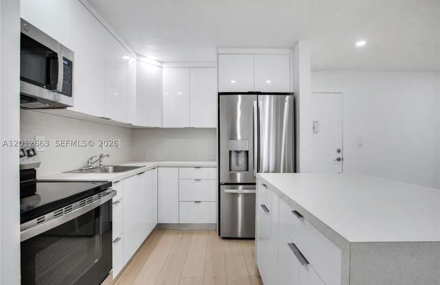 4670 W 13th Ln Gallery 2