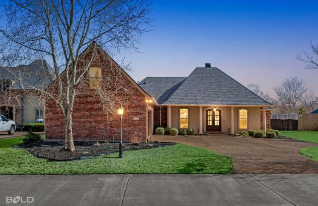 Check Out this 5 Bedroom 3 bath in the Haven photos photos