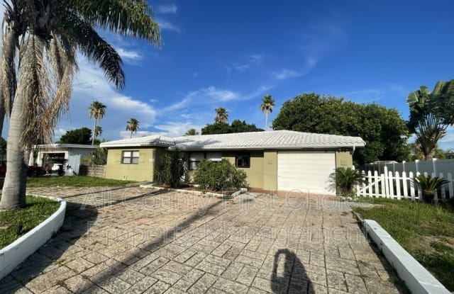 2893 W Vina Del Mar - 2893 West Vina Del Mar Boulevard, St. Pete Beach, FL 33706