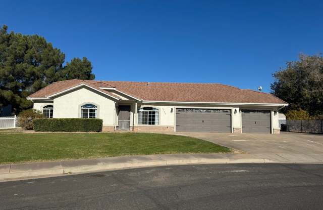 BLOOMINGTON PROPERTY - RV PARKING, POOL, NO HOA photos photos