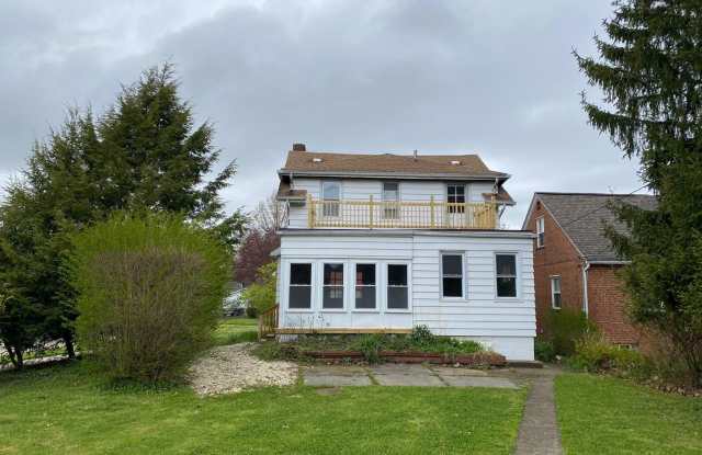 Perfect 3 Bedroom cozy home - 4366 Ardmore Road, South Euclid, OH 44121