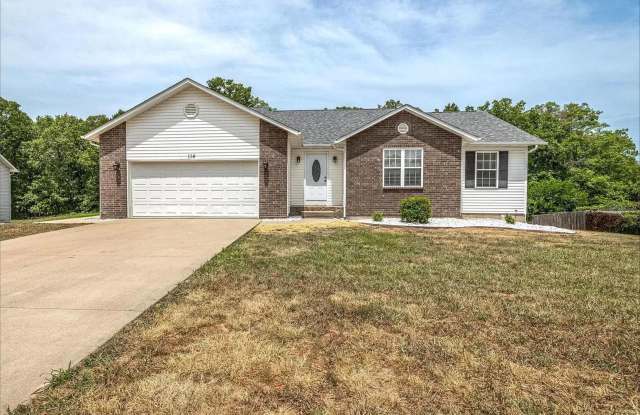 5 Bedroom Home Located in Waynesville, MO! - 114 Mesa Drive, Waynesville, MO 65583