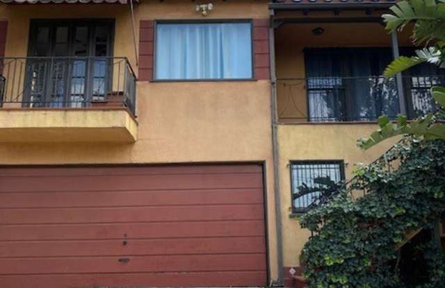 2614 Silver Lake Blvd - 2614 Silver Lake Boulevard, Los Angeles, CA 90039