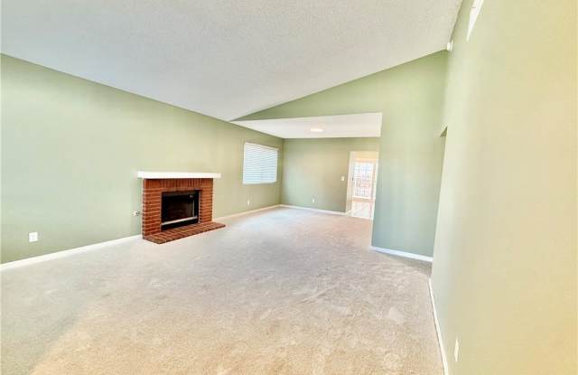2489 Muirfield Avenue Gallery 4