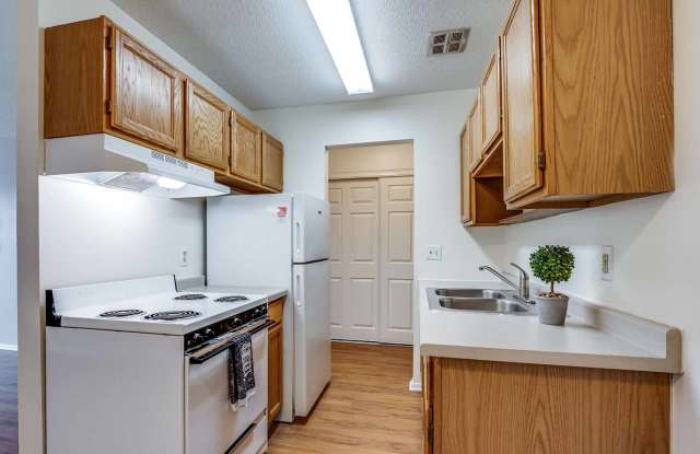 Century Oaks Apartments Gallery 2
