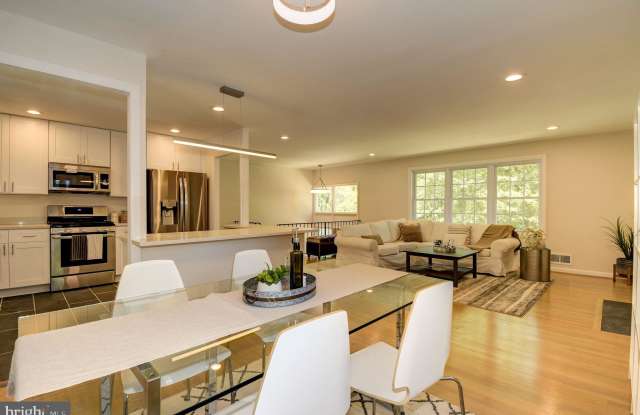 6363 OLD DOMINION DRIVE Gallery 4